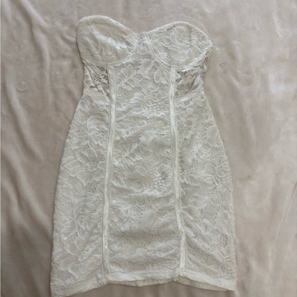 Superdown Strapless White Lace Dress